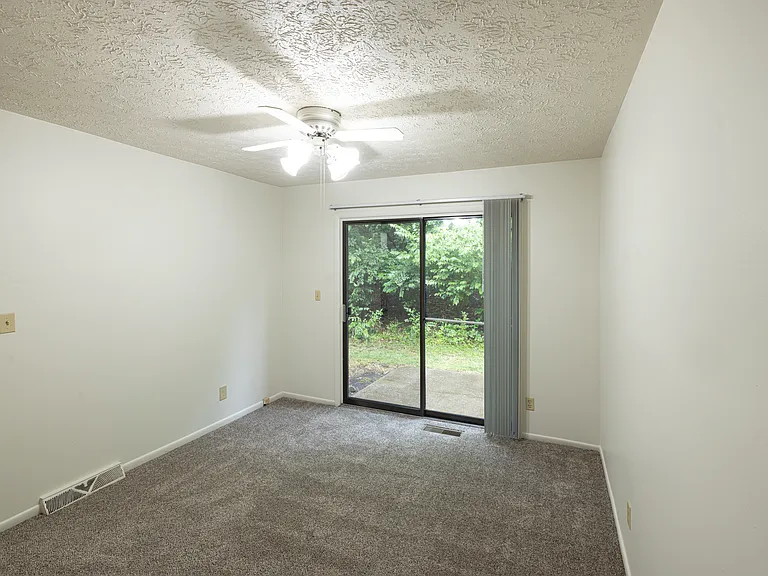 Woodside Terrace Apartments — Photo 46