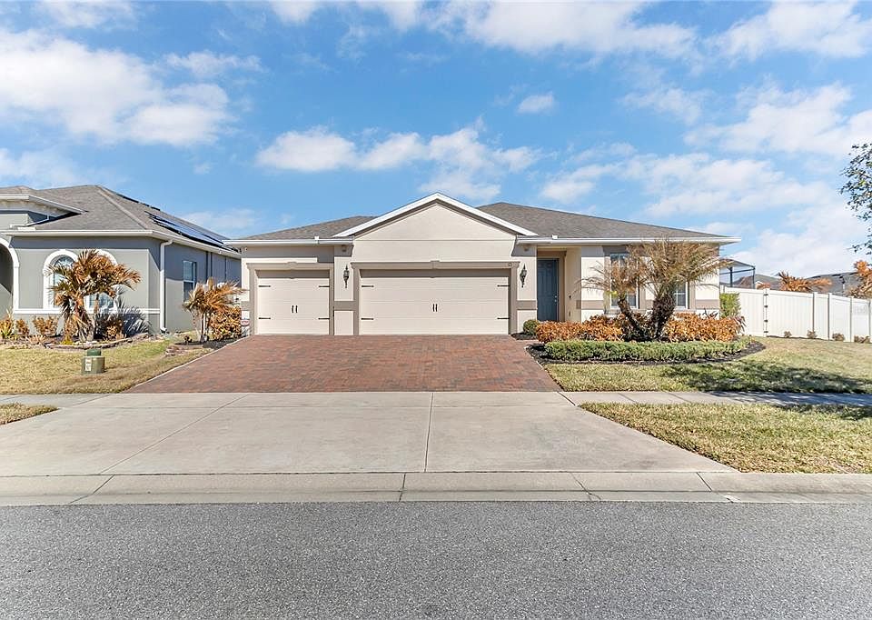 1st image of 121 WHIRLAWAY DRIVE