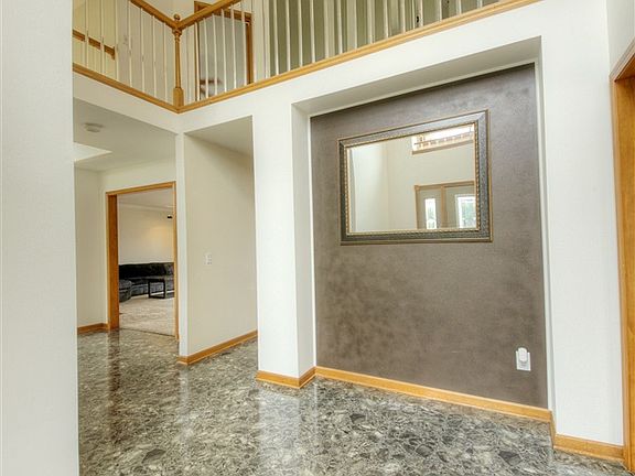 5th image of 5086 Bloss Dr