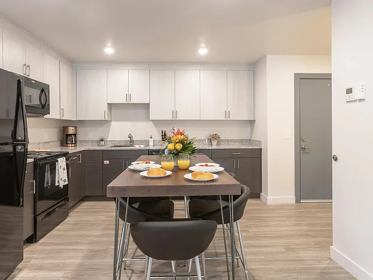 301 Hidden Hollow Dr — Photo 12