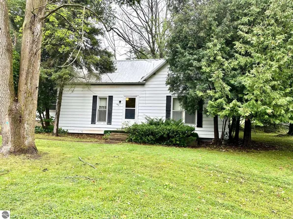 202 Grant St, Rose City, MI 48654