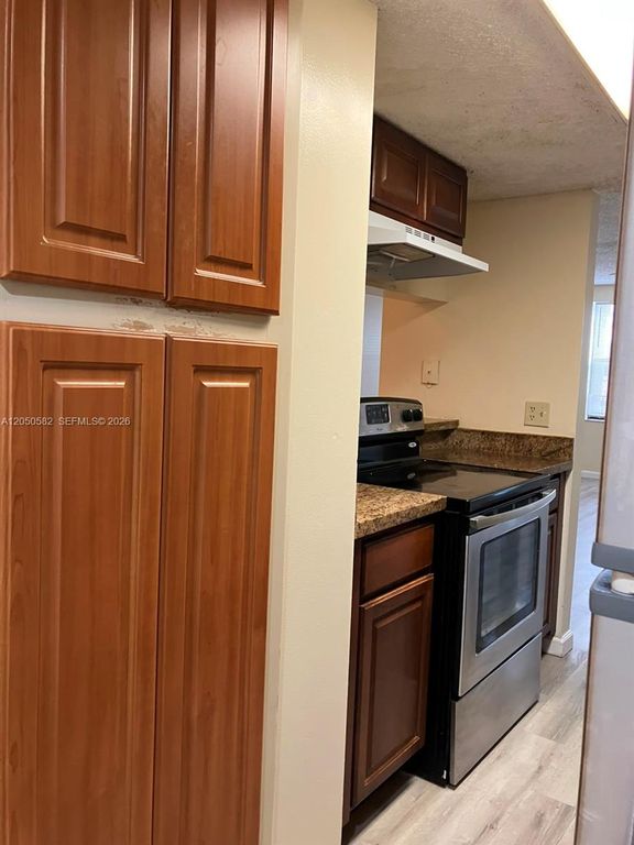 4441 W McNab Rd APT 15, photo 6