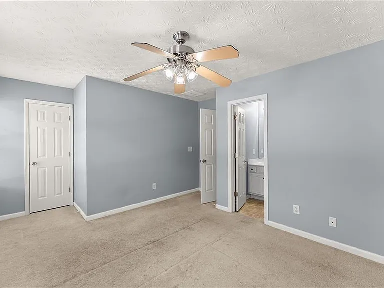 104 Jameston Dr — Photo 23