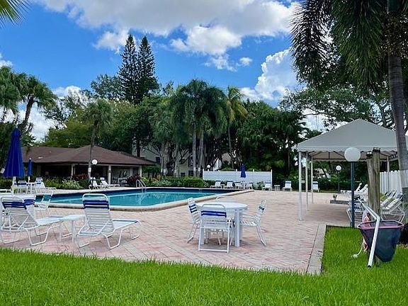 3rd image of 3151 S Palm Aire Drive #307
