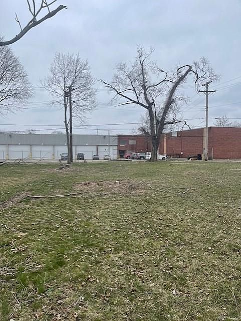 2nd image of 82 S Ardmore Ave