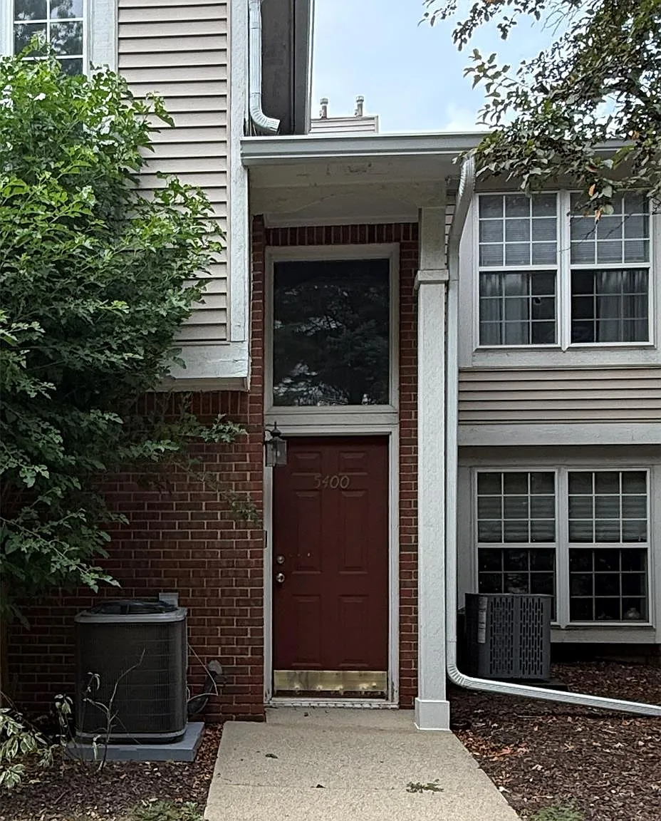 2 bed, 1.0 bath, 1020 sqft, $1,700 — Photo 1
