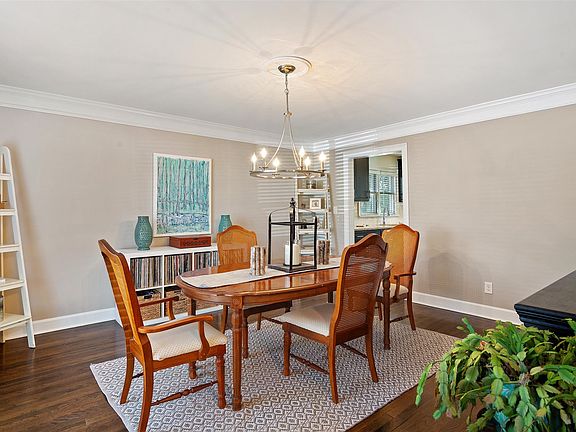 5th image of 606 Ansley Villa Dr