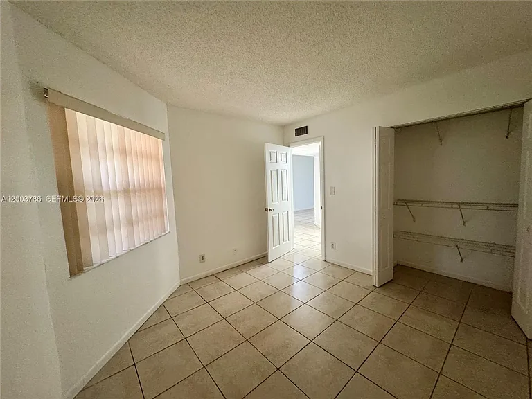 4033 Lakeside Dr #4033 — Photo 17