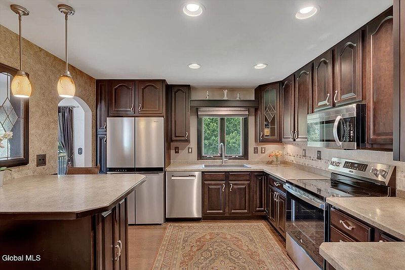 2nd image of 8 Marjorie Drive