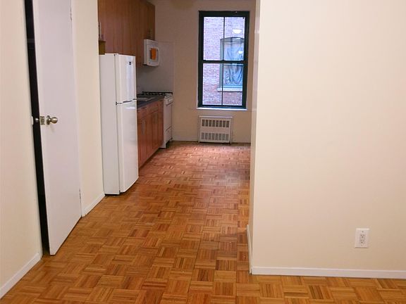 2nd image of 528 E 79th St APT 2A