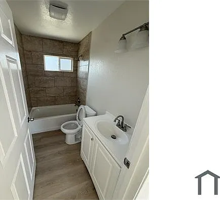 11129 1/2 Raymond Ave — Photo 4
