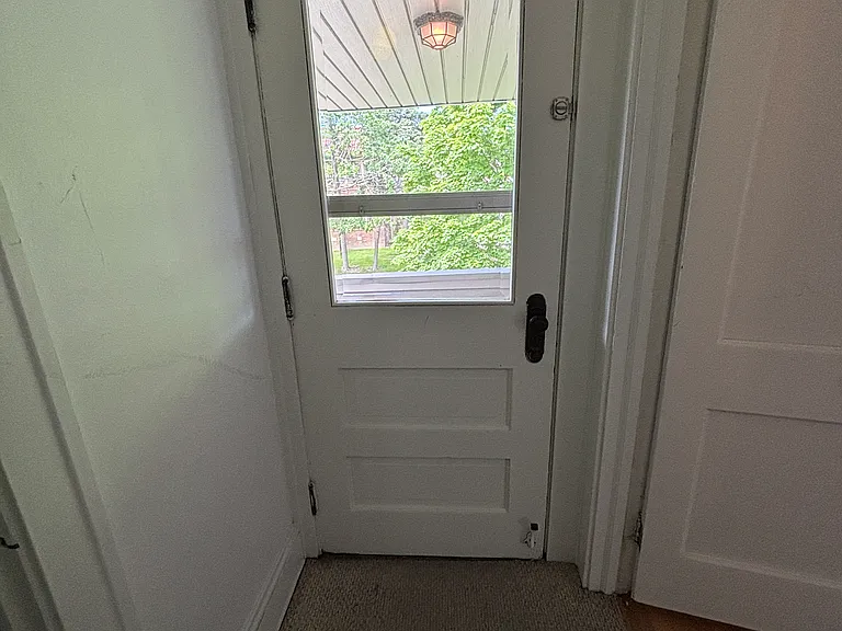 1263 Donald Ave — Photo 12