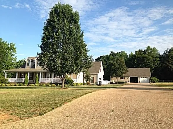 500 Cloverleaf Cir, Killen, AL 35645