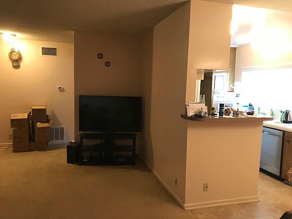 5th image of 611 E Orange Grove Ave APT H