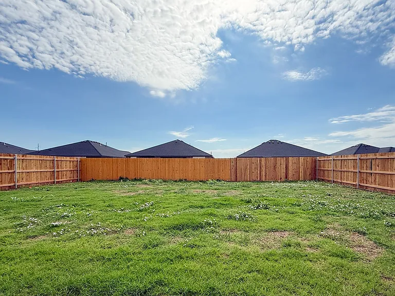 16208 Lovers Ln — Photo 18