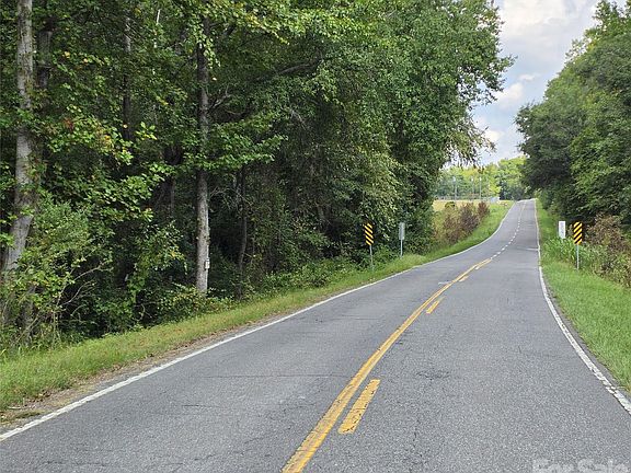 3rd image of 1811 Neelys Creek Rd