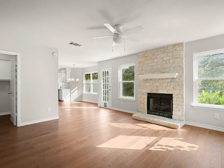 17841 Park Valley Dr — Photo 6