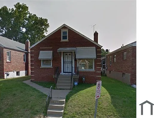 2 bed, $1,100 — Photo 1