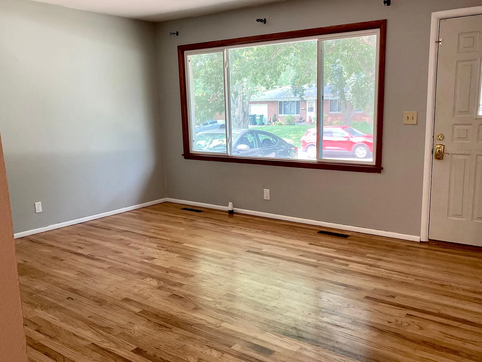 1426 Maxwell Ave — Photo 3