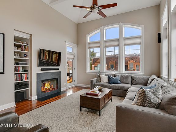 4th image of 3158 N Paulina St APT 4N