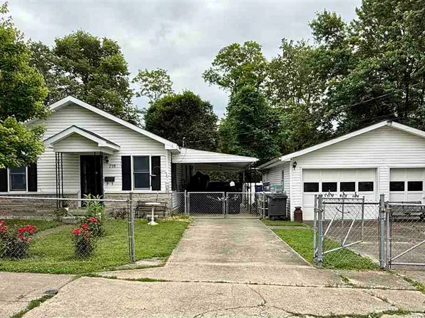 718 Maple St, Connersville, IN 47331