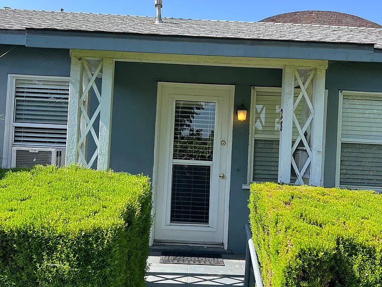 28 S Virginia Ave #28 — Photo 1