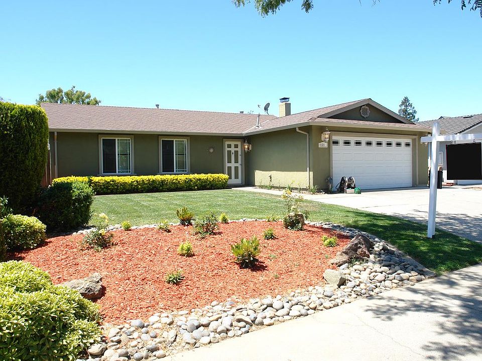 1st image of 7121 Avenida Rotella