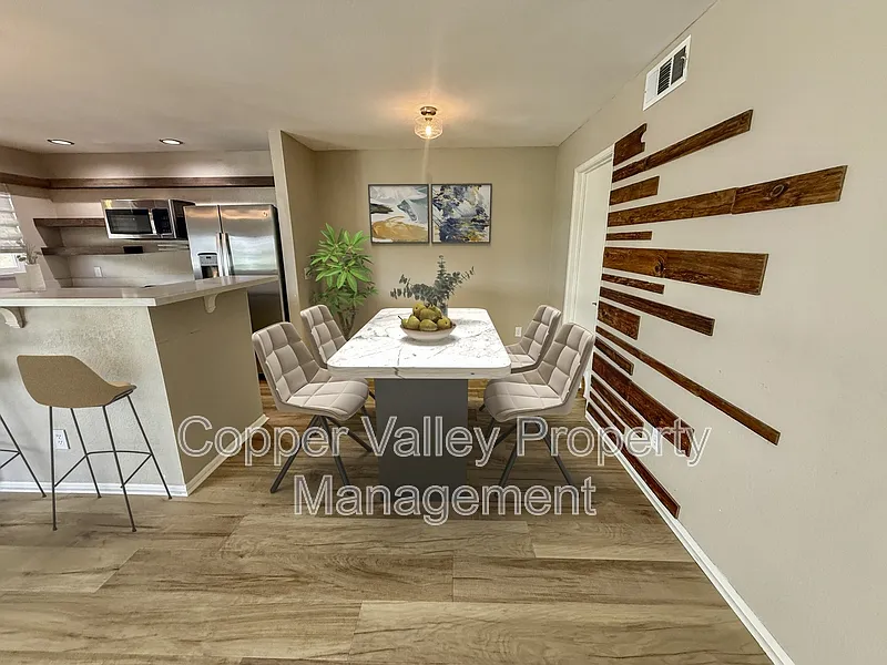 2 bed, 2.0 bath, 1086 sqft, $1,900 — Photo 3
