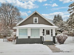37 Hamilton Avenue, Troy, NY 12180