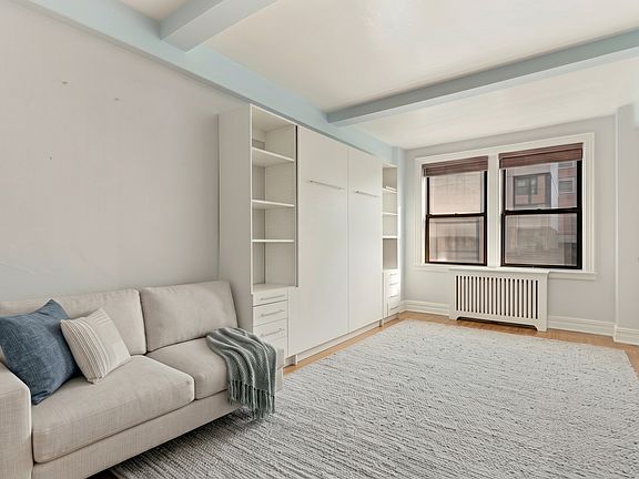 3rd image of 457 W 57th St APT 811