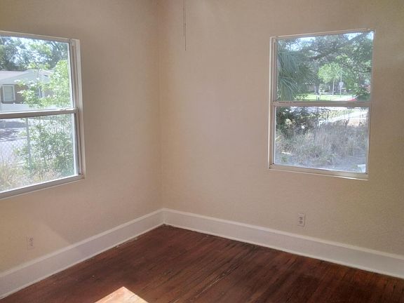 5th image of 4400 10th Ave S