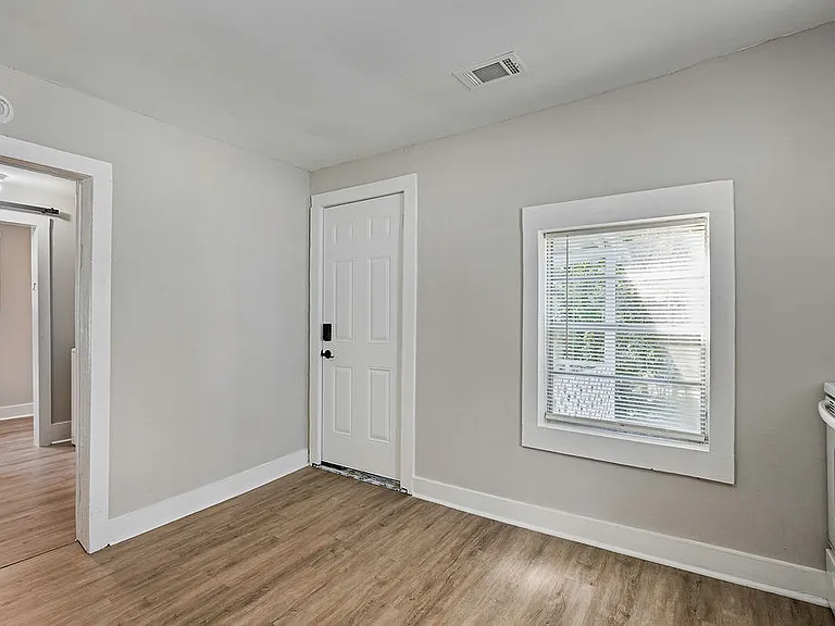 184 Dahlia Ave NW — Photo 9