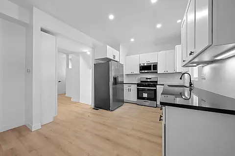 1462 Hamlet St — Photo 9