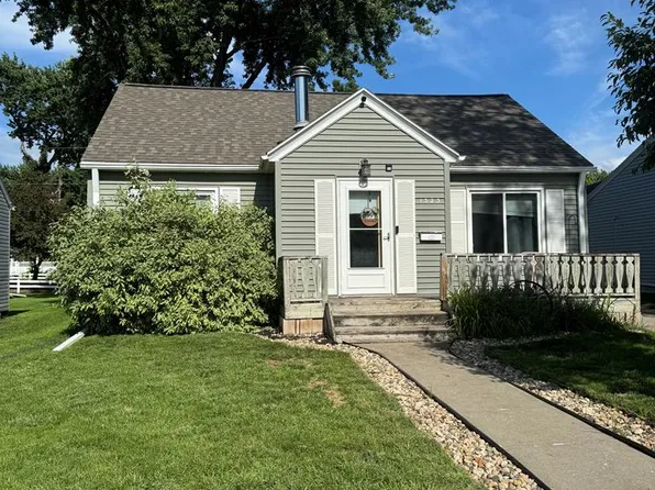 1323 Dodge Cir, Fort Dodge, IA 50501