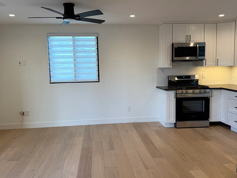 6701 Quakertown Ave — Photo 2