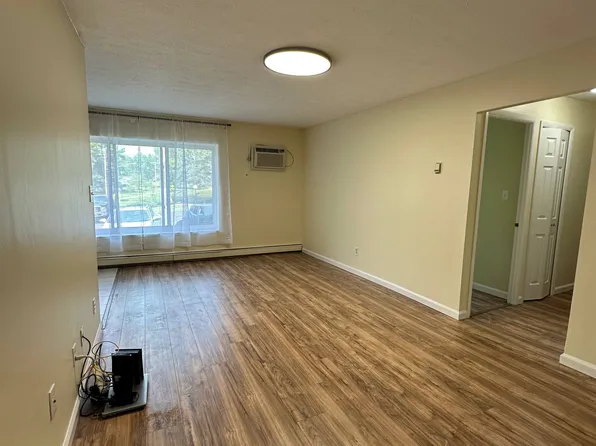 355 Solon Rd APT 107, Chagrin Falls, OH 44022