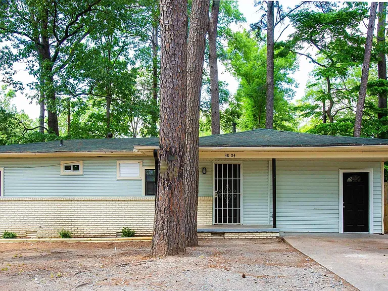 3804 Pine Cone Dr — Photo 2