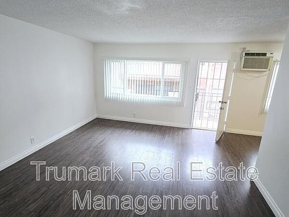 3rd image of 470 Riverdale Dr APT 7