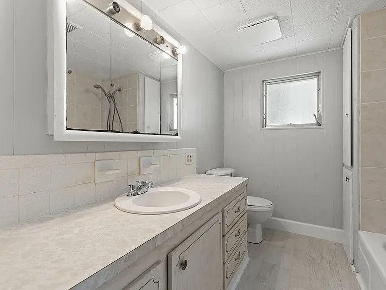 2505 E Bay Dr #88 — Photo 25