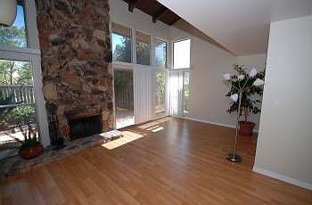 5th image of 66 Rolling Green Cir