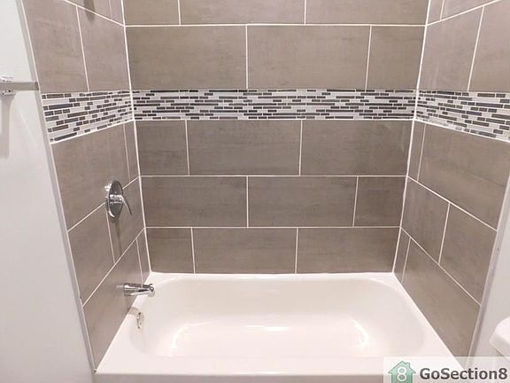 4th image of 1919 N 32nd St Floor 2