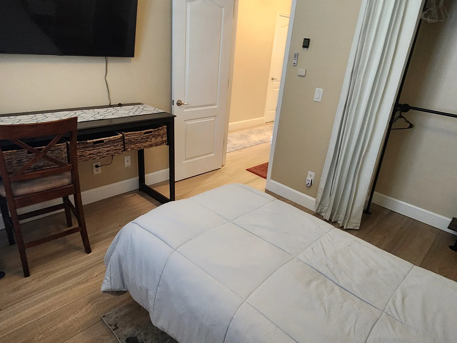 1 bed, 1680 sqft, $1,170 — Photo 4