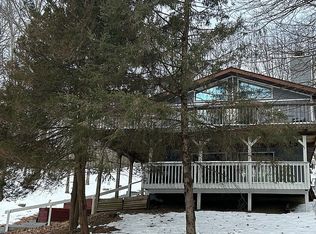 116 Kittatinny Dr, Bushkill, PA 18324
