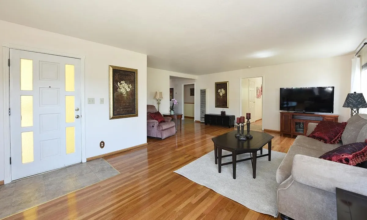 Building Photo - 2500 Borax Dr