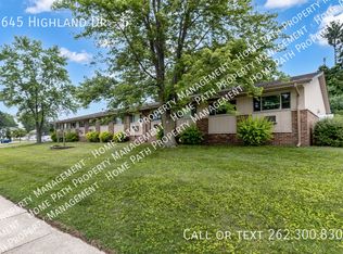 1645 Highland Dr #5, Grafton, WI 53024
