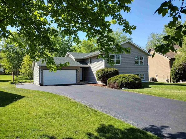 1127 Candlewick Dr NW, Poplar Grove, IL 61065