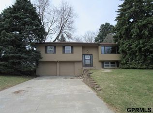12425 Woolworth Ave, Omaha, NE 68144