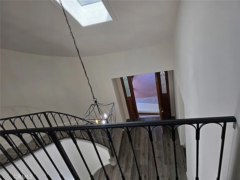 25317 Avenida Ronada — Photo 22