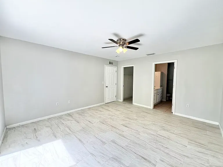 4395 Sherwood Forest Dr — Photo 14