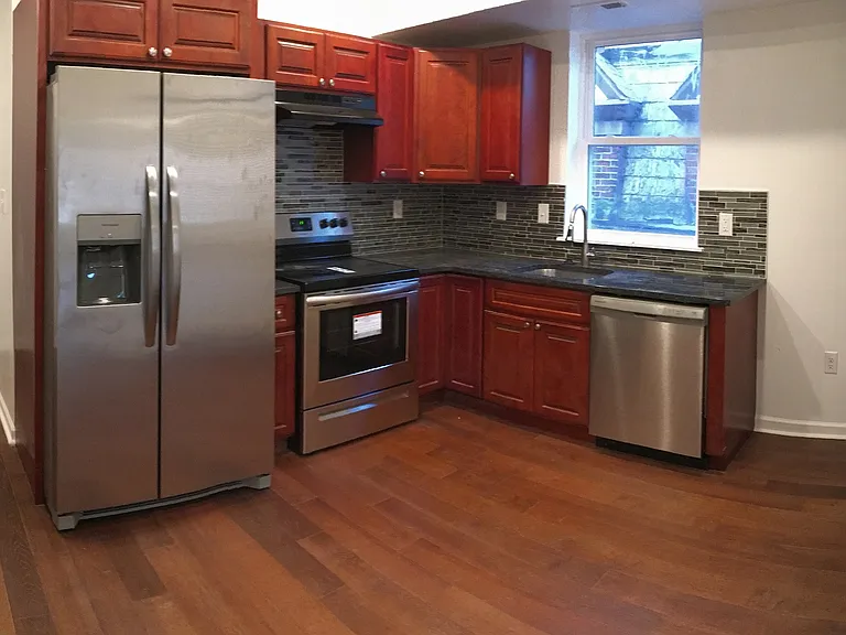 224 S 44th St #3B — Photo 3